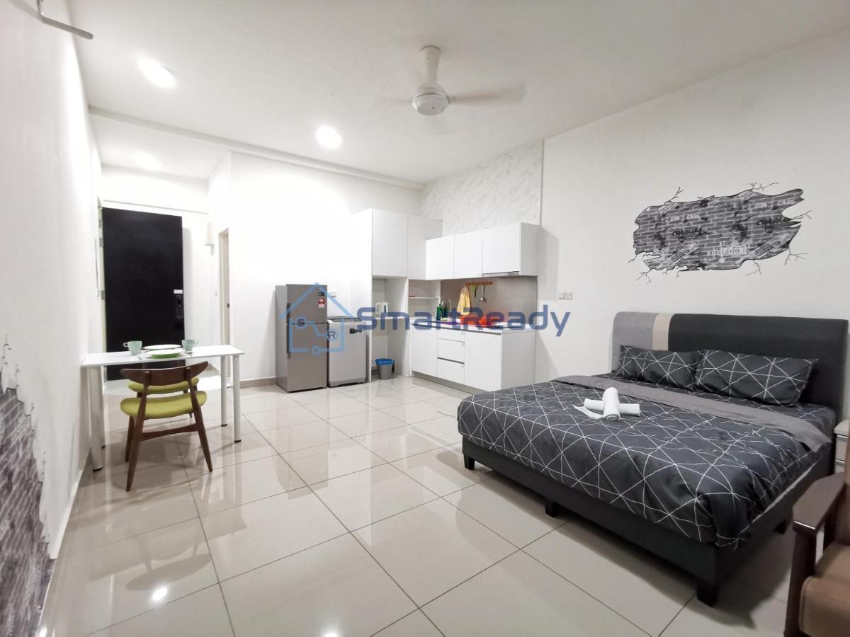 Twin Galaxy Suites By Sr Home Johor Bahru Esterno foto