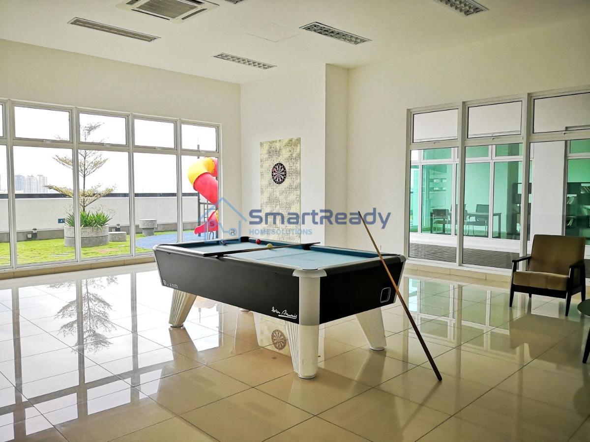 Twin Galaxy Suites By Sr Home Johor Bahru Esterno foto